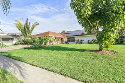154 Santa Monica Avenue, Royal Palm Beach, FL 33411 - Photo 45