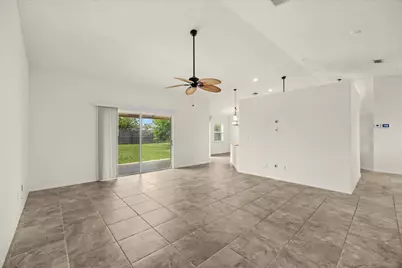 5835 W Dooley Circle, Port Saint Lucie, FL 34986 - Photo 7