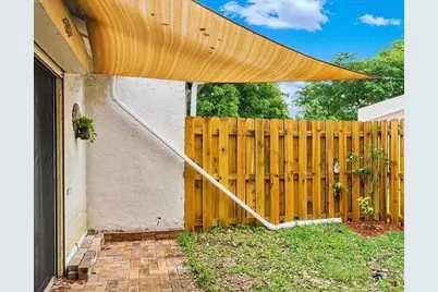 904 NW 50th Court, Deerfield Beach, FL 33064 - Photo 21