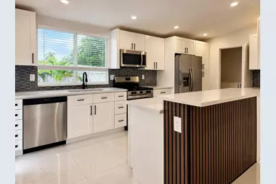 345 Pinehurst Road, Palm Springs, FL 33461 - Photo 5