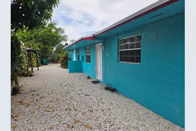 10304 NW 10th Avenue, Miami, FL 33150 - Photo 1