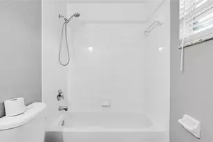 330 Avondale Dr, Pompano Beach, FL 33060 - Photo 21