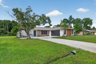 1425 SE Minorca Ave, Port Saint Lucie, FL 34952 - Photo 1