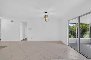 1425 SE Minorca Ave, Port Saint Lucie, FL 34952 - Photo 9