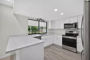 1425 SE Minorca Ave, Port Saint Lucie, FL 34952 - Photo 11