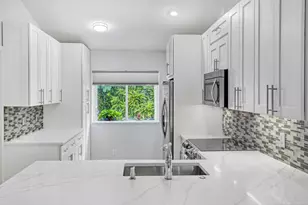 24 Admirals Ct, Palm Beach Gardens, FL 33418 - Photo 13