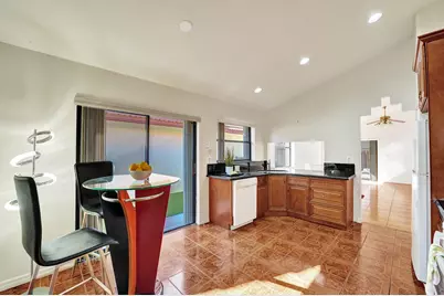 11330 SW 8th Place, Pembroke Pines, FL 33025 - Photo 9