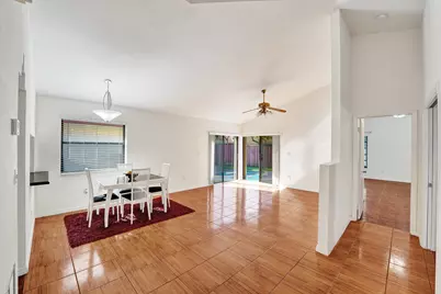 11330 SW 8th Place, Pembroke Pines, FL 33025 - Photo 5