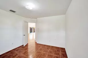 11330 SW 8th Pl, Pembroke Pines, FL 33025 - Photo 25