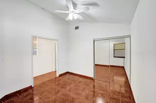 11330 SW 8th Pl, Pembroke Pines, FL 33025 - Photo 21