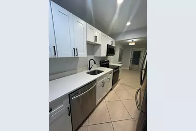 820 N Victoria Park Road #5, Fort Lauderdale, FL 33304 - Photo 3