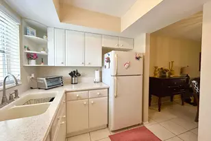 2811 Ashley Dr W, West Palm Beach, FL 33415 - Photo 3