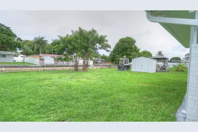 1128 W River Drive, Margate, FL 33063 - Photo 21