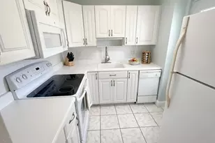 2555 NE 11th St, Fort Lauderdale, FL 33304 - Photo 3