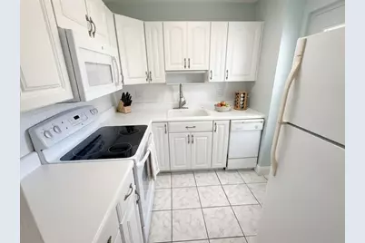 2555 NE 11th Street #303, Fort Lauderdale, FL 33304 - Photo 3
