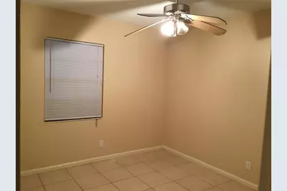 1204 SW 74th Avenue, North Lauderdale, FL 33068 - Photo 9