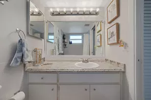 2104 S Cypress Bend Dr, Pompano Beach, FL 33069 - Photo 11