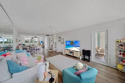 2104 S Cypress Bend Drive #408, Pompano Beach, FL 33069 - Photo 5