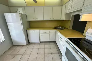 6091 NW 61st Ave, Tamarac, FL 33319 - Photo 5