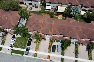 135 Riverwalk Cir, Sunrise, FL 33326 - Photo 27