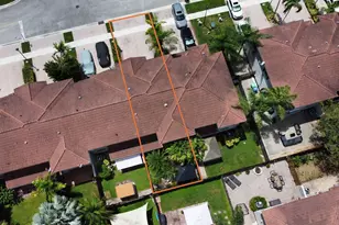 135 Riverwalk Cir, Sunrise, FL 33326 - Photo 25