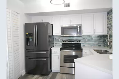 1000 Scotia Drive #304, Hypoluxo, FL 33462 - Photo 3