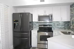 1000 Scotia Dr, Hypoluxo, FL 33462 - Photo 3