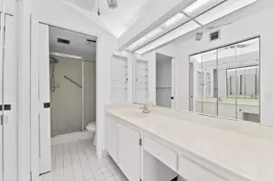 10634 W Clairmont Cir, Tamarac, FL 33321 - Photo 23