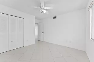 10634 W Clairmont Cir, Tamarac, FL 33321 - Photo 25