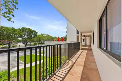 10634 W Clairmont Circle, Tamarac, FL 33321 - Photo 7