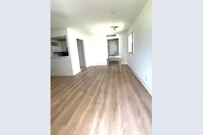 114 Valencia E, Delray Beach, FL 33446 - Photo 5
