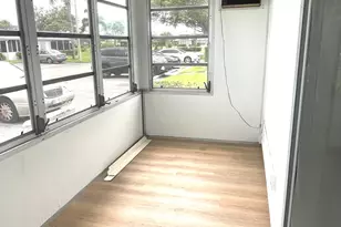 114 Valencia E, Delray Beach, FL 33446 - Photo 11