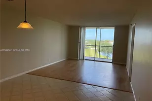 3100 W Rolling Hills Cir, Davie, FL 33328 - Photo 3