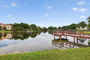 250 Jacaranda Dr, Plantation, FL 33324 - Photo 21