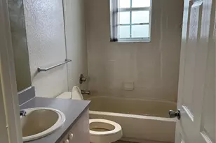 605 Belmont Ln, North Lauderdale, FL 33068 - Photo 17
