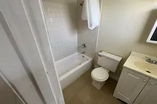 101 NE 41st St, Oakland Park, FL 33334 - Photo 5