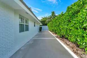 136 Worth Ct S, West Palm Beach, FL 33405 - Photo 3