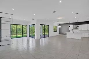 13025 Addilyn Ct, Davie, FL 33325 - Photo 7
