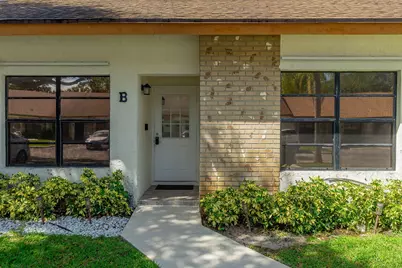 1250 Parkside Green Drive #B, Greenacres, FL 33415 - Photo 3