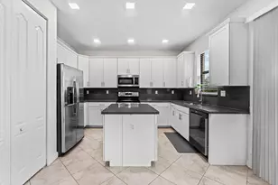 8826 Sea Chase Dr, Lake Worth, FL 33467 - Photo 5