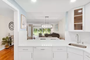 4007 N Cypress Dr, Pompano Beach, FL 33069 - Photo 3