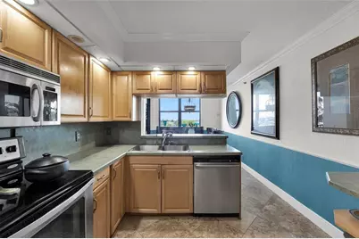 105 Lake Emerald Drive #711, Oakland Park, FL 33309 - Photo 11