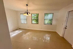 308 SE 12th St, Deerfield Beach, FL 33441 - Photo 7