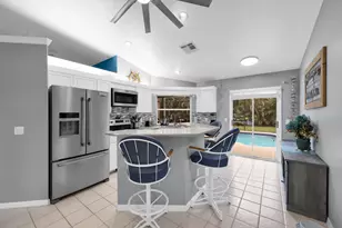 202 SE Grove Ave, Port Saint Lucie, FL 34983 - Photo 9