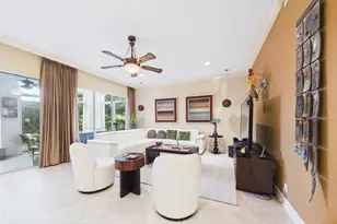 101 Palm Bay Cir, Palm Beach Gardens, FL 33418 - Photo 3
