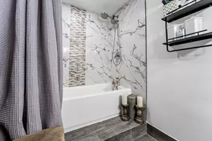 209 Wimbledon Lakes Dr, Plantation, FL 33324 - Photo 13