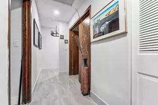 209 Wimbledon Lakes Dr, Plantation, FL 33324 - Photo 11