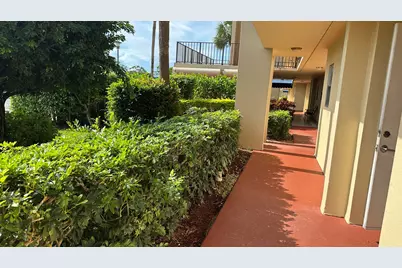 3661 Via Poinciana #113, Lake Worth, FL 33467 - Photo 17