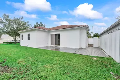 8911 NW 178th Lane, Hialeah, FL 33018 - Photo 29