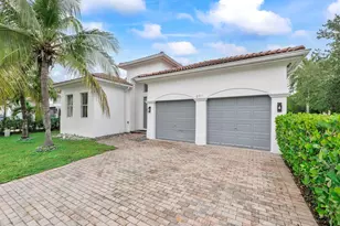 8911 NW 178th Ln, Hialeah, FL 33018 - Photo 3